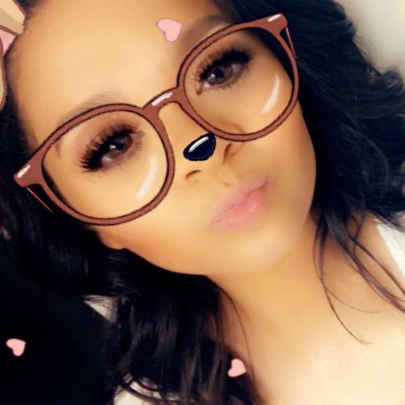 Meet your Posher, Simone - Picture 1 of 1